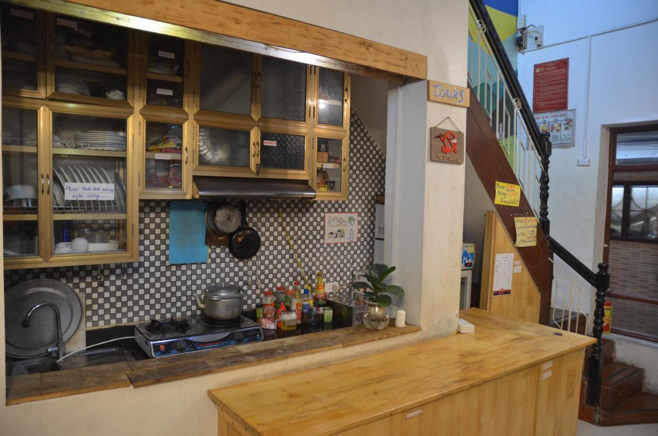 Ga Hostel Hanoi Exterior photo